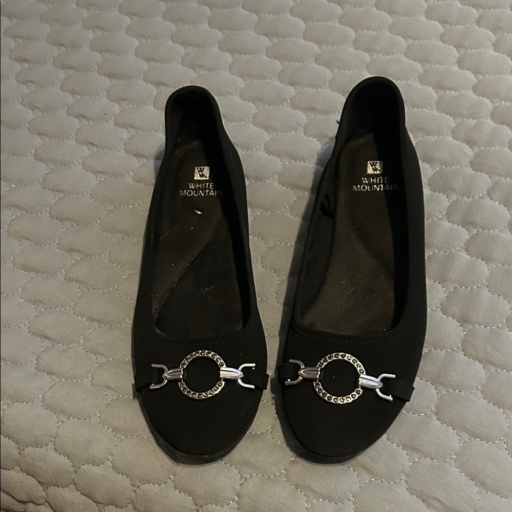 White Mountain Black Flats with Silver Accent